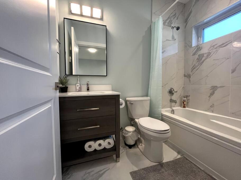 Entire Brand New 3 Bed 2 Bath Ferienhaus *