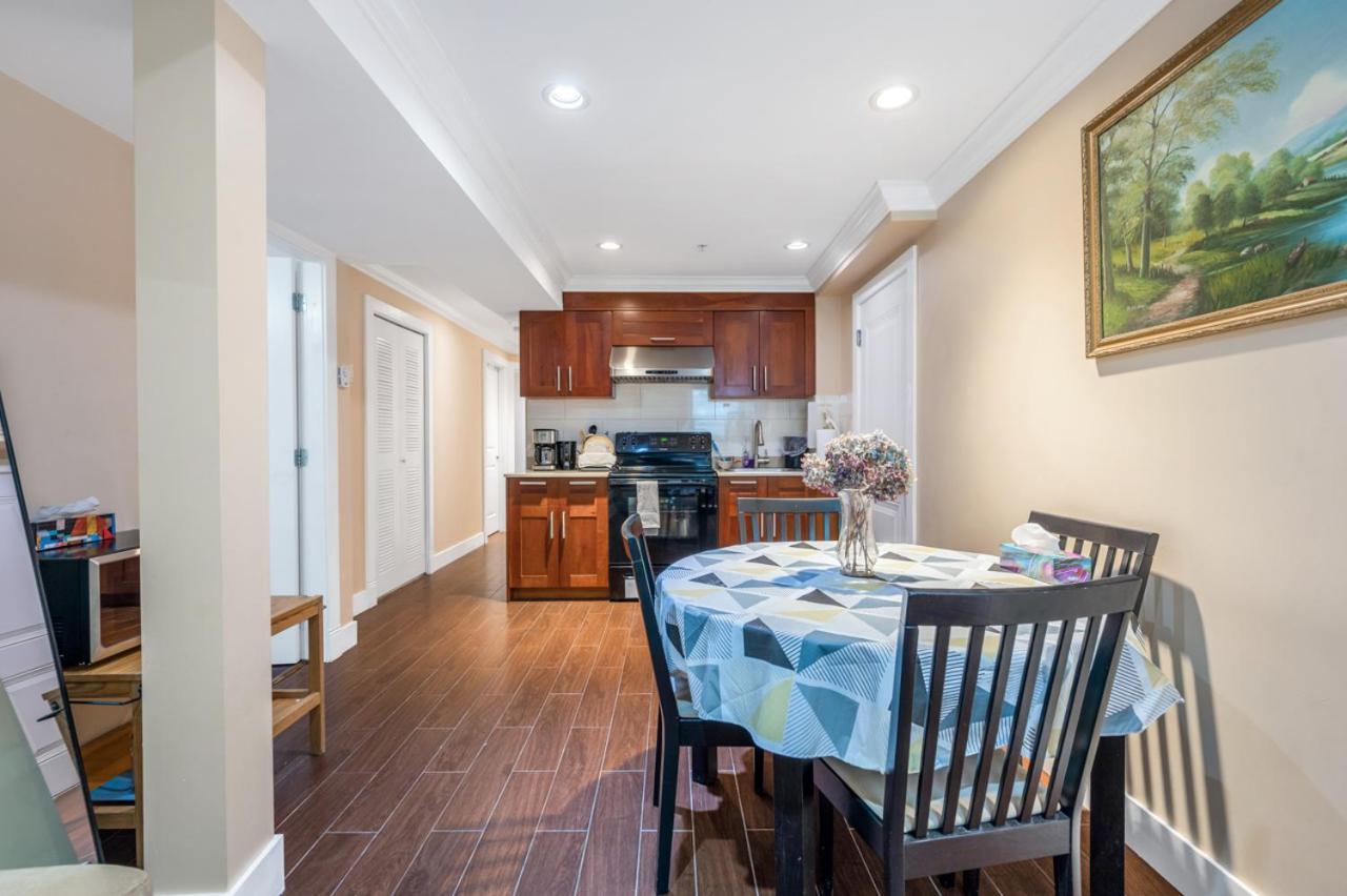 Tranquil Unit In Vancouver's Vibrant Neighborhood *