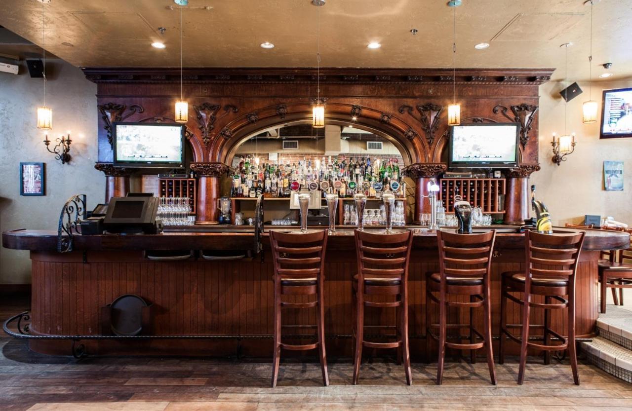 Kingston Hotel
