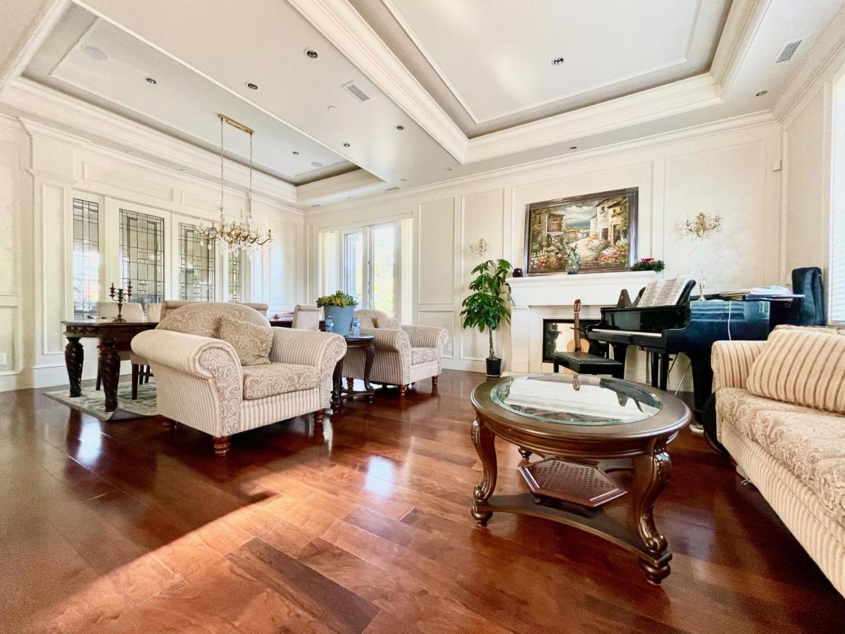 Gasthof Luxury Vancouver