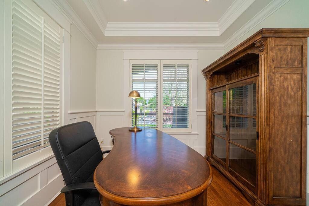 Tranquil Haven~close To Ubc And Downtown Delights Holiday home Vancouver