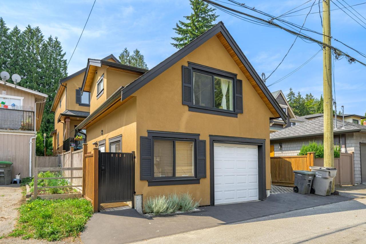 Guest house Minimal - 90 Nights Min Vancouver