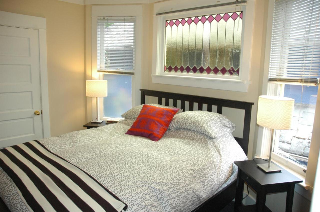 Douglas Bed & Breakfast Vancouver
