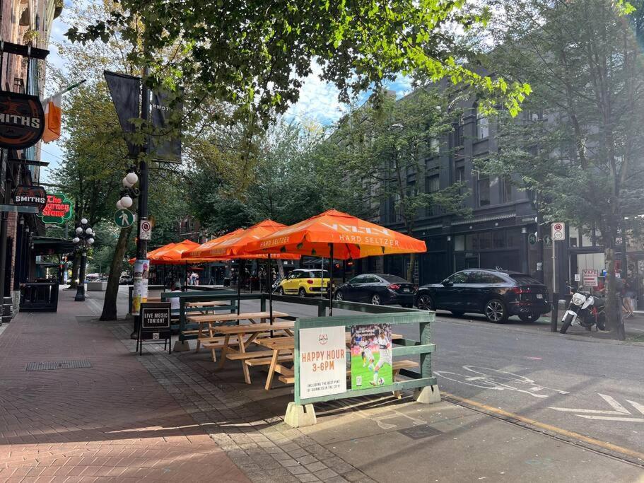 Hidden Gem: Historical Gastown Apartment *