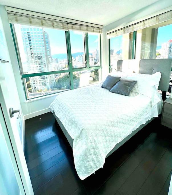 Stunning Ocean Apartment