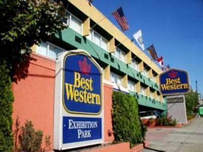 Ramada Exhibition Park 2*