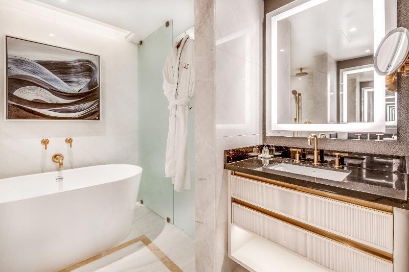 Hotel Azur Legacy Collection