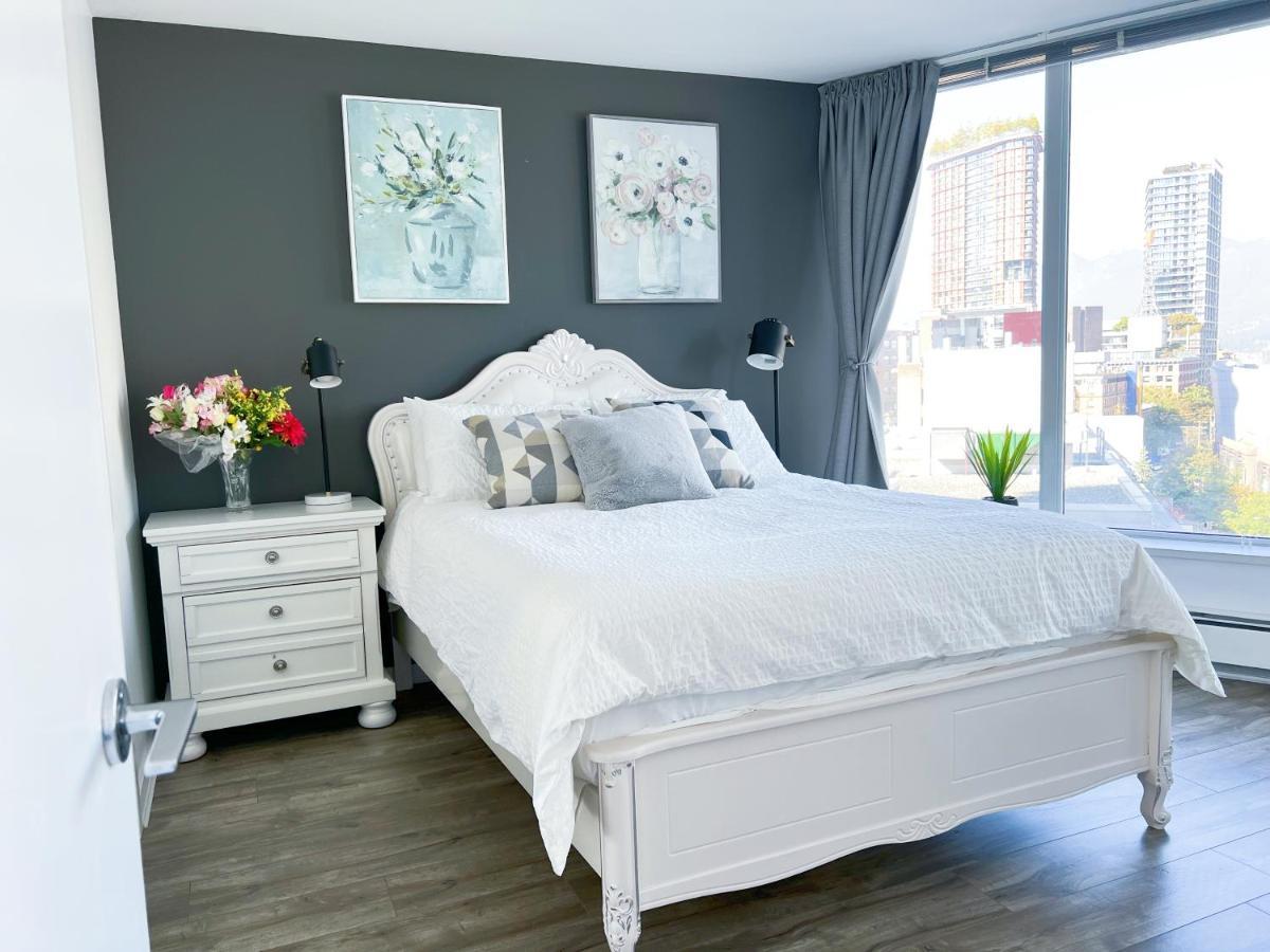 Downtown 4bd 2ba View Skytrain 2 Free Parking Vancouver