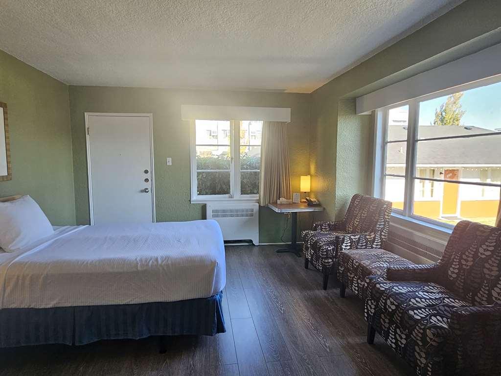 2400 Vancouver