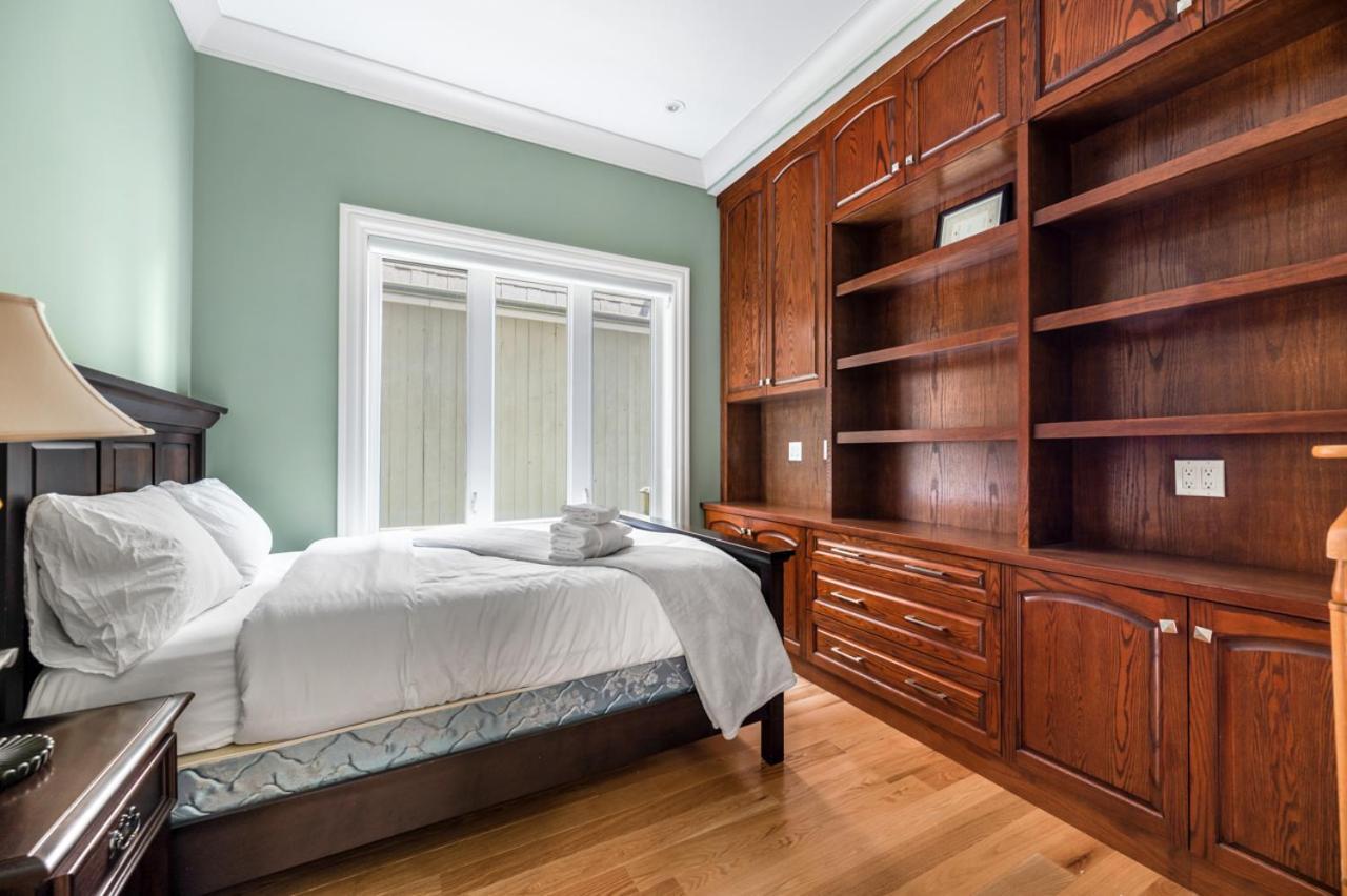 Haven: Luxurious Private Bedroom Near Attractions Guest house Vancouver