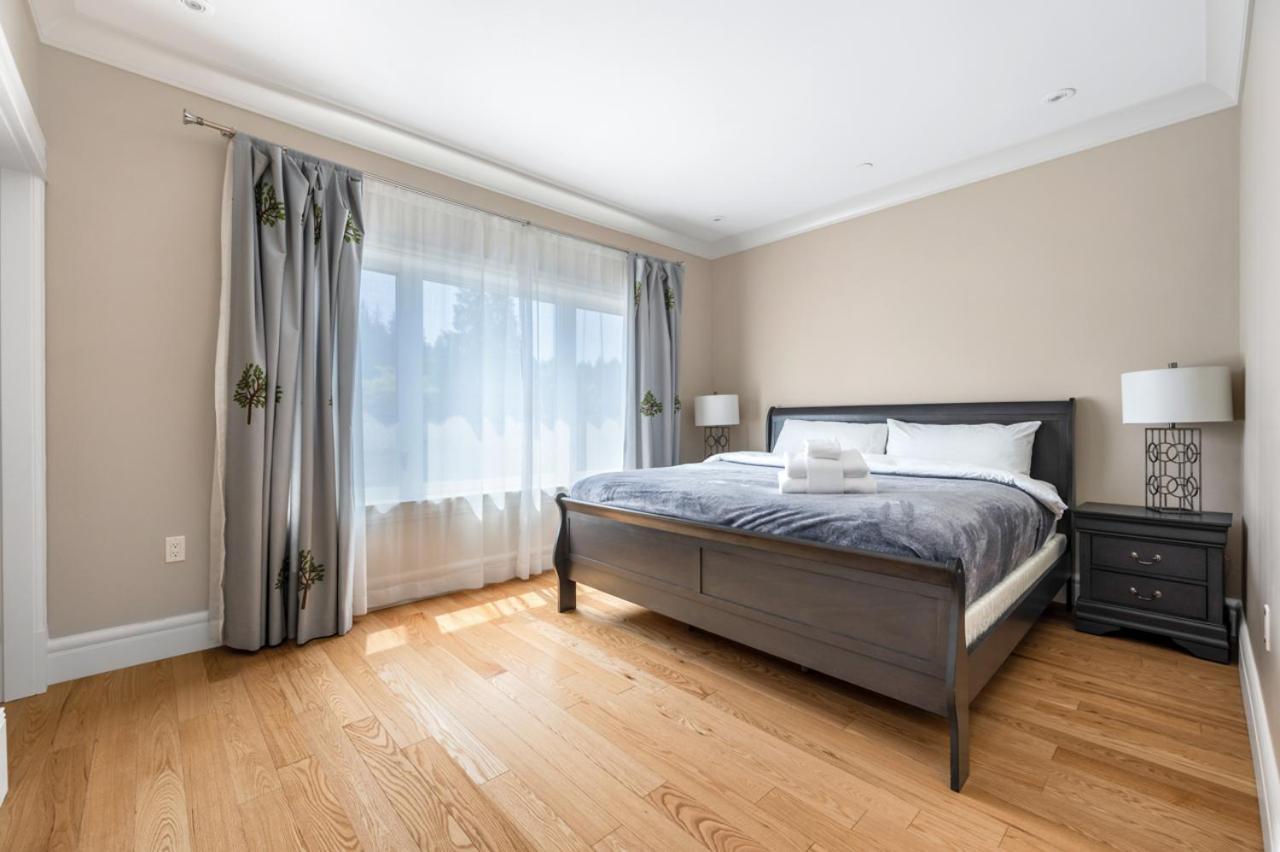 Haven: Luxurious Private Bedroom Near Attractions Guest house Vancouver