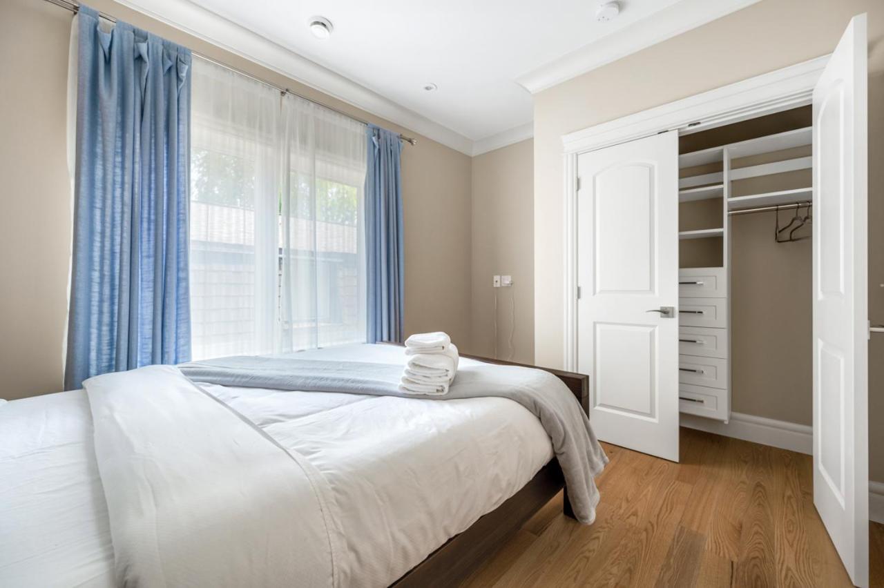Guest house Haven: Luxurious Private Bedroom Near Attractions *