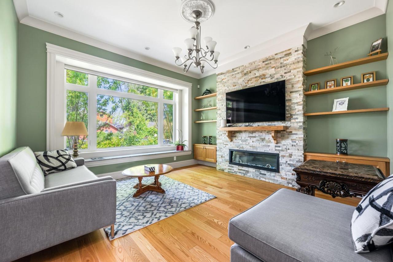 Guest house Haven: Luxurious Private Bedroom Near Attractions *