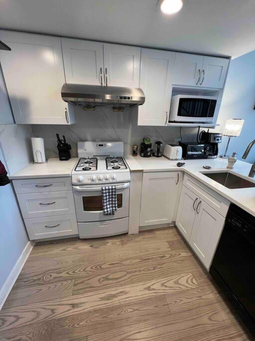 Apartment Stylish Romantic Loft In Central Vancouver