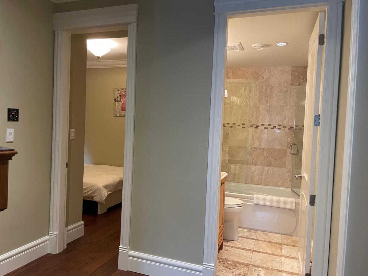 Homestay Spacious Cozy House In West *