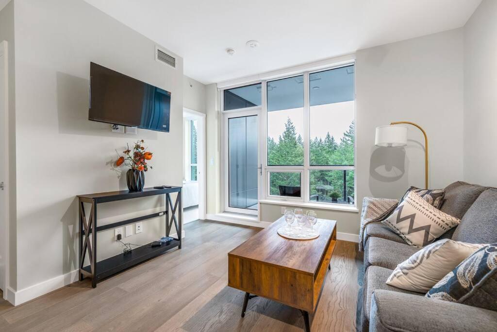 Apartment Modern Comfort At Ubc: 1br Near Campus *