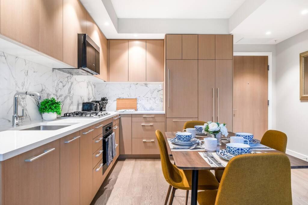 Modern Comfort At Ubc: 1br Near Campus