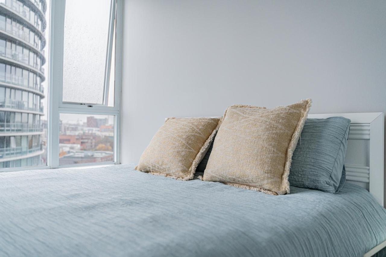 Apartment Amazing Views ! Leather Furniture ! Cozy Condo!