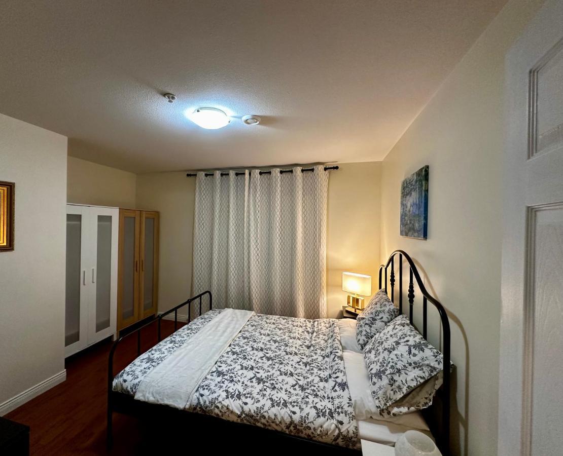 Sixpine - 2 Bedroom Vancouver