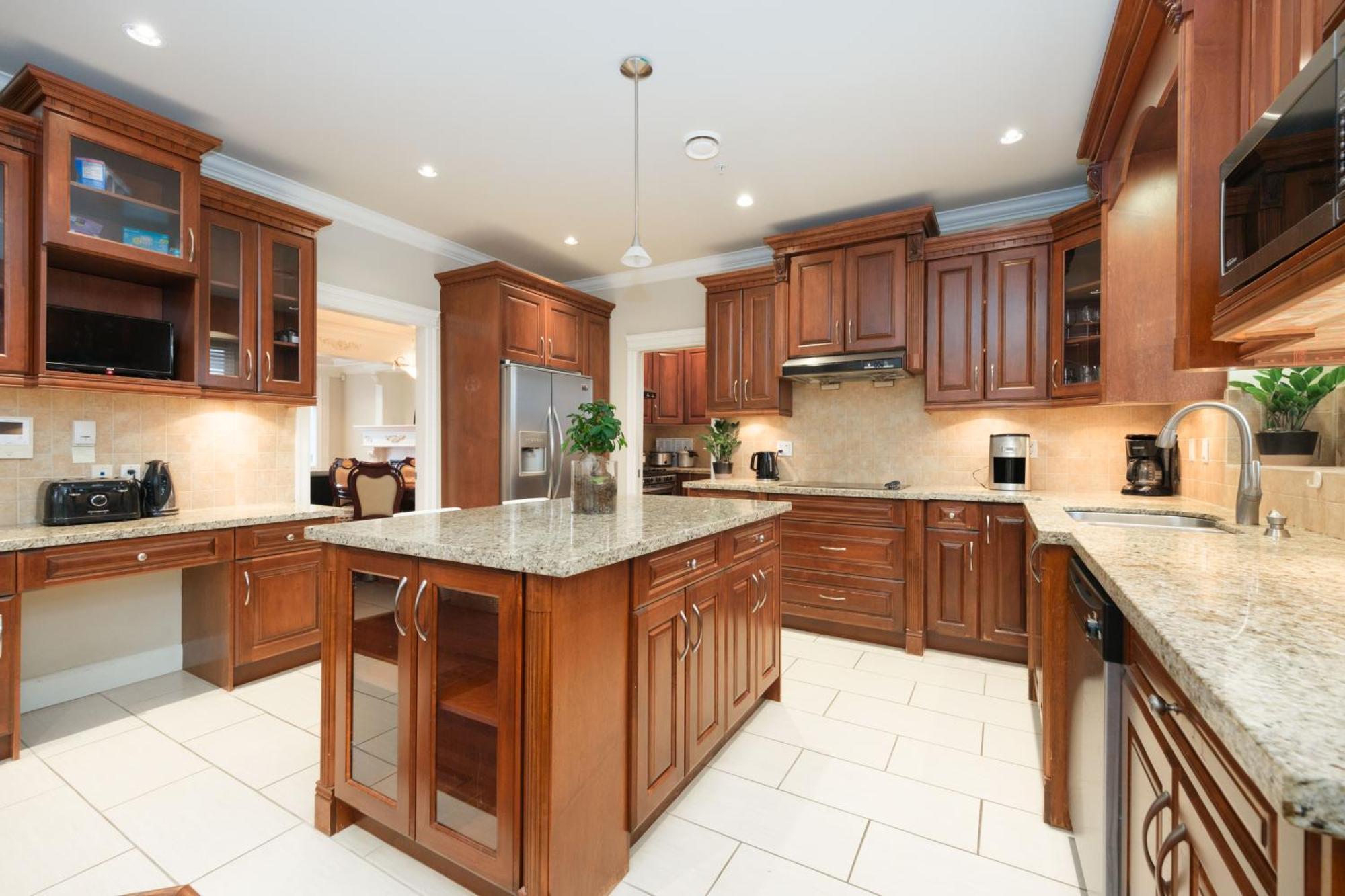 Cambie & 61st Ave Homestay Homestay *
