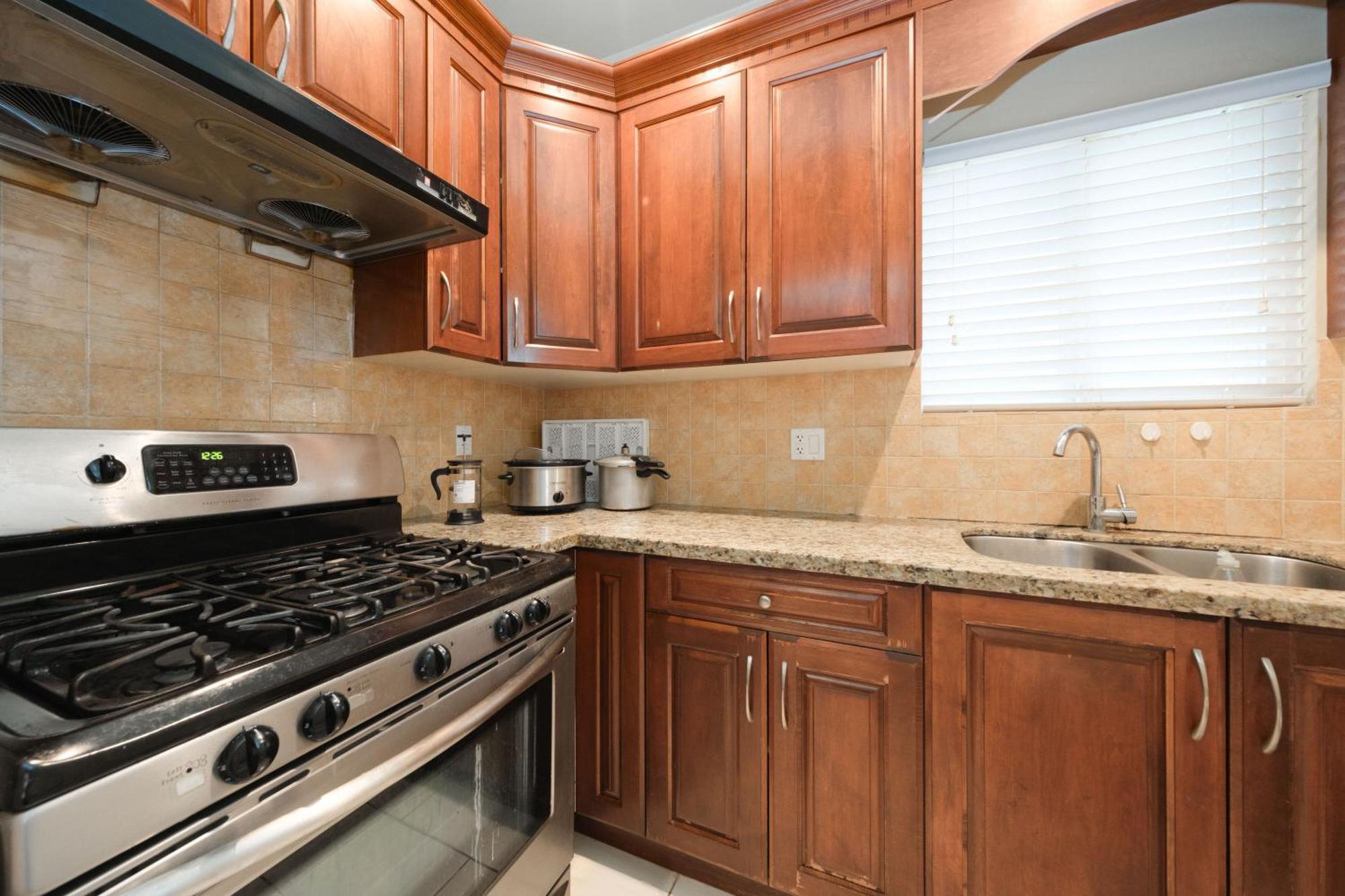 Homestay Cambie & 61st Ave Homestay