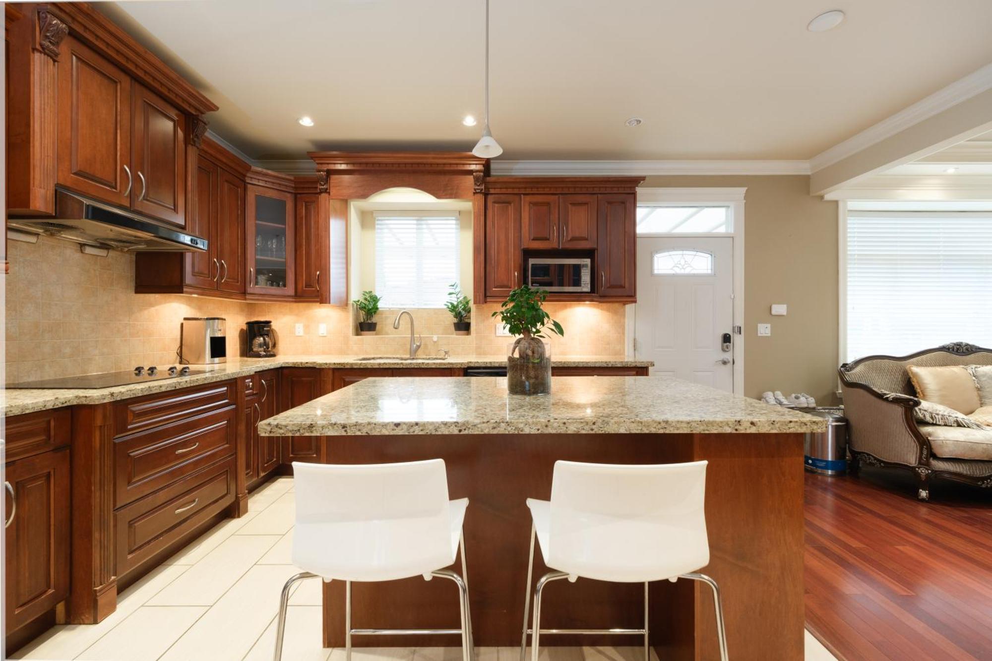 Homestay Cambie & 61st Ave Homestay *