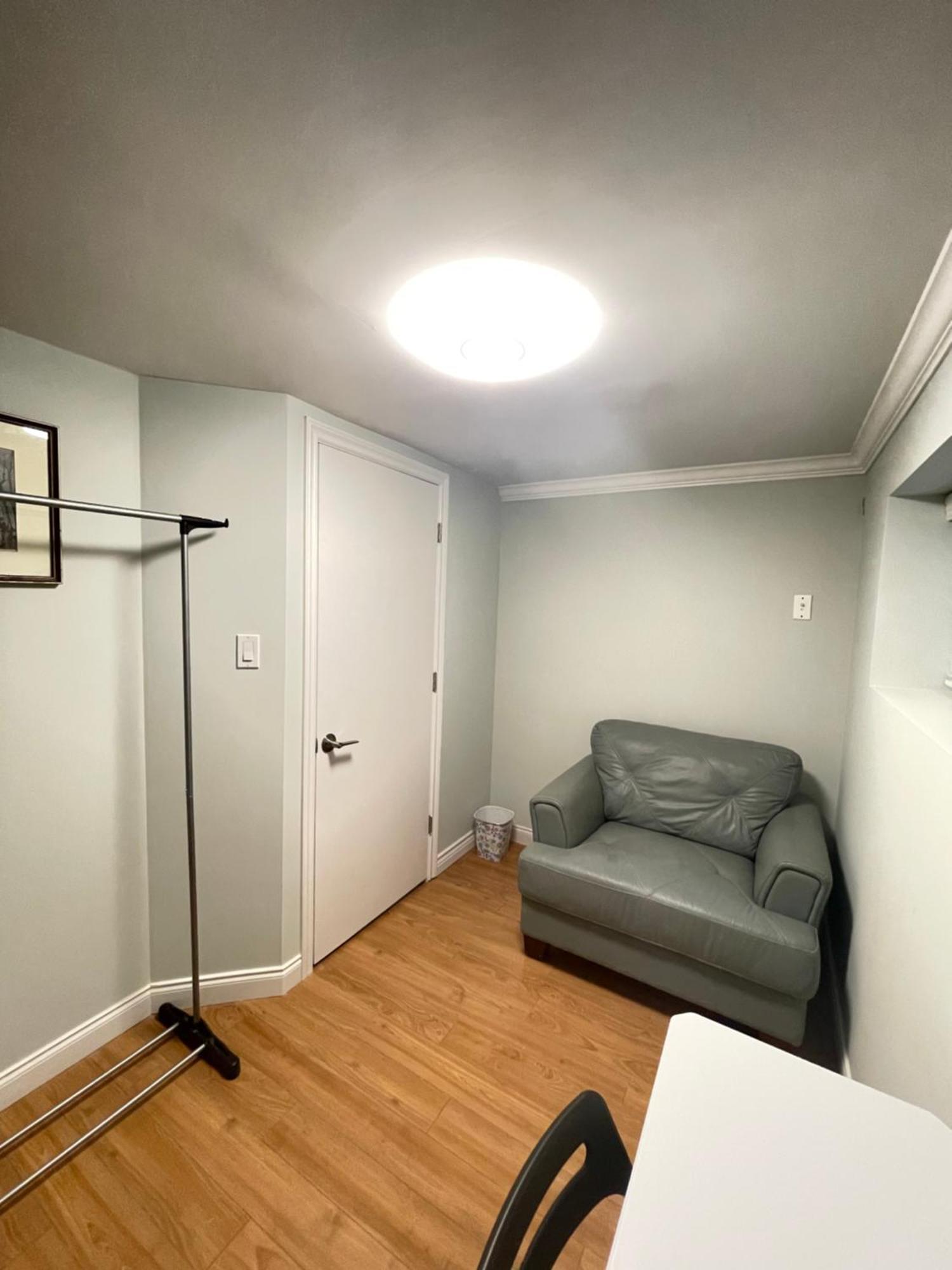 West Side Cozy Guest house Vancouver