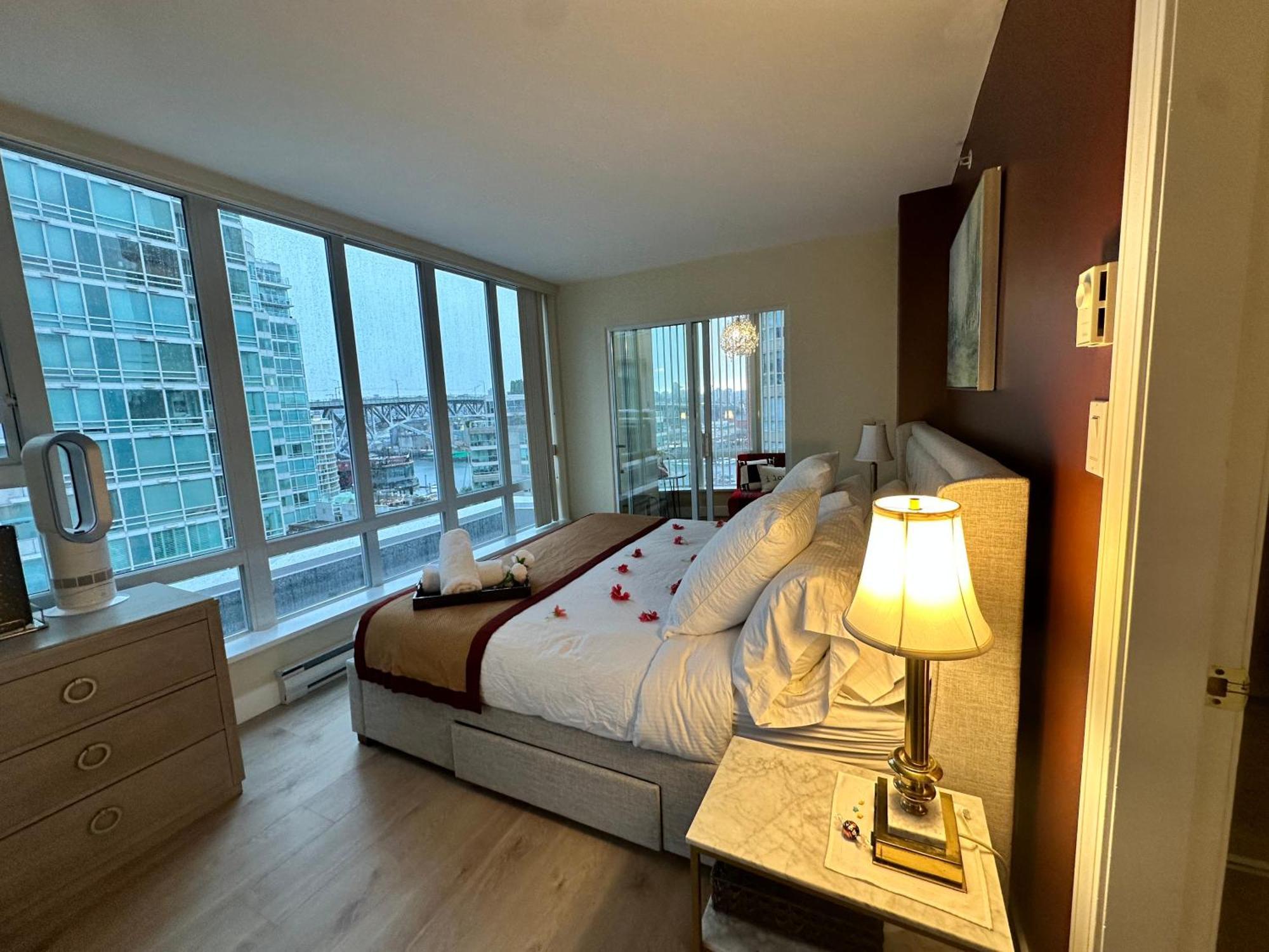 Penthouses Of Ave