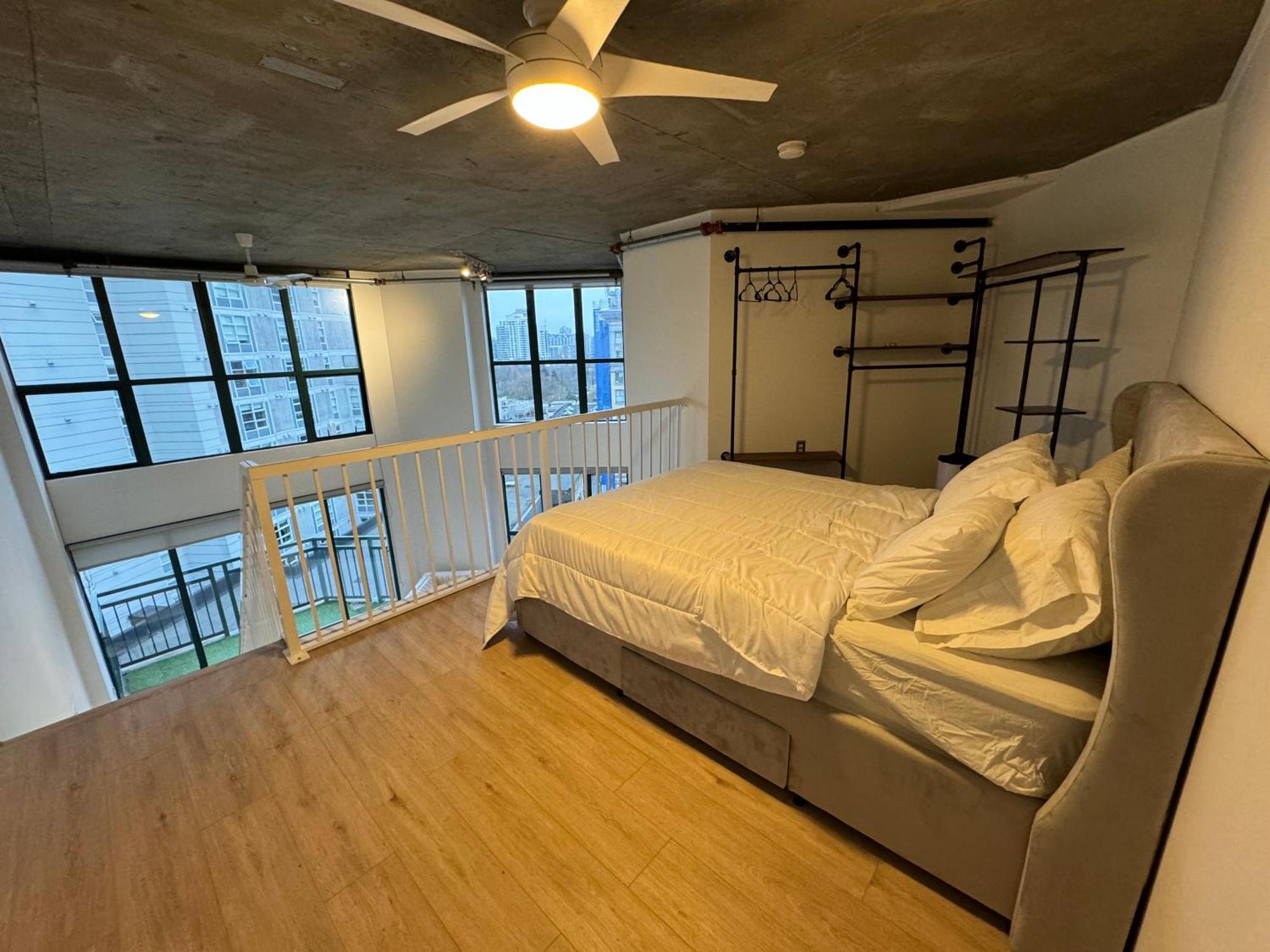 Luxury Loft In Downtown * Vancouver