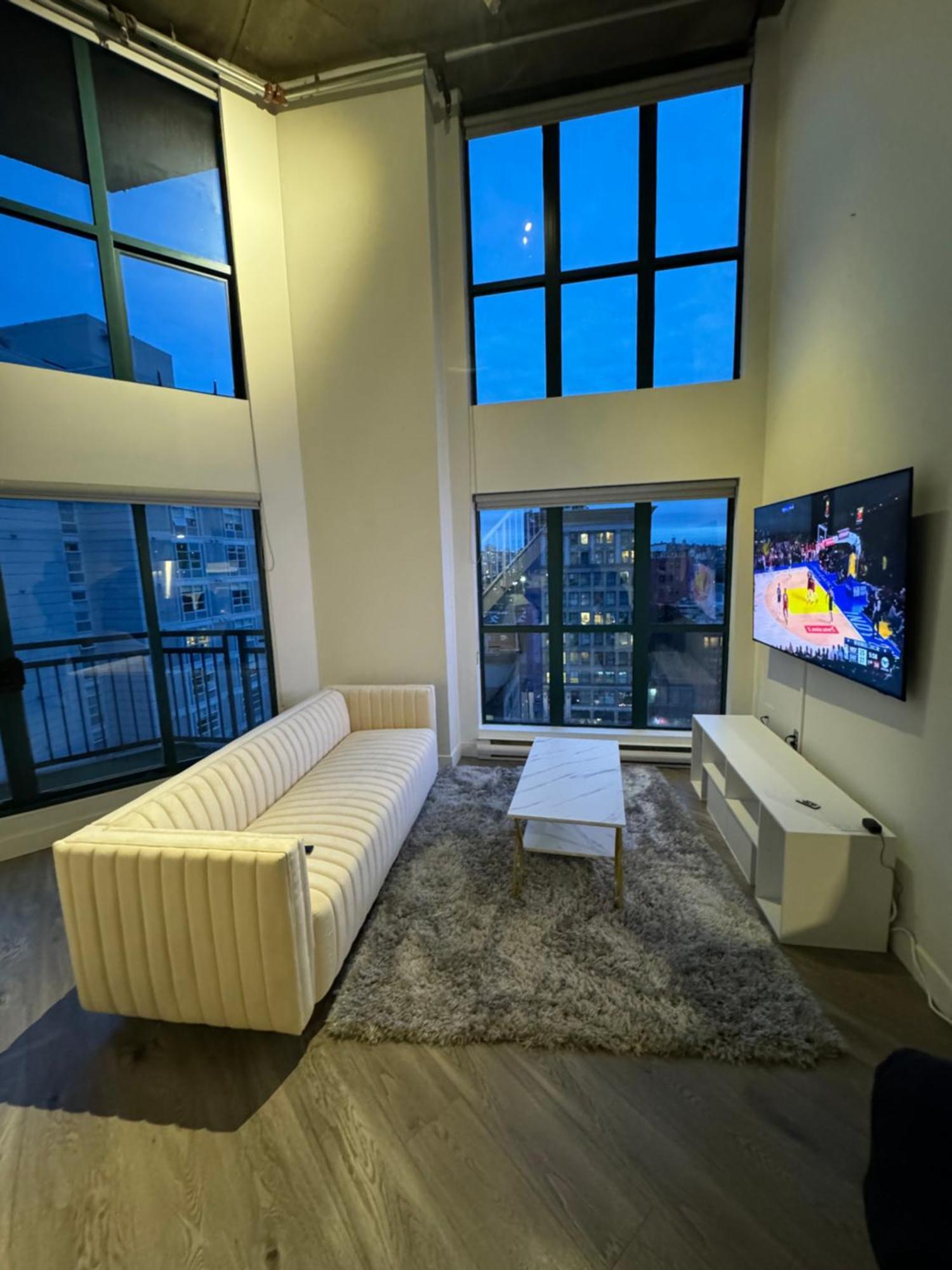 Luxury Loft In Downtown Vancouver