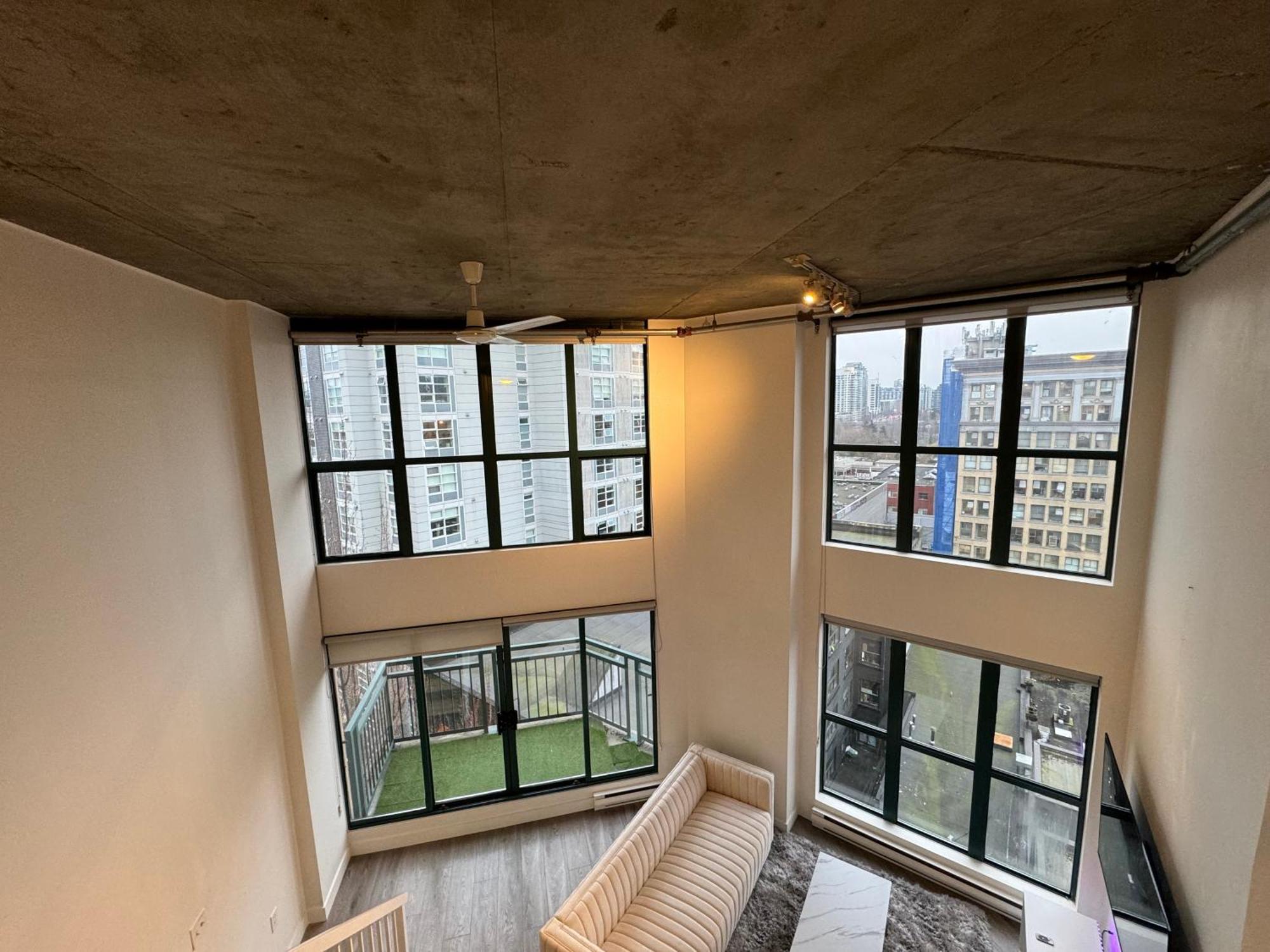 Luxury Loft In Downtown * Vancouver