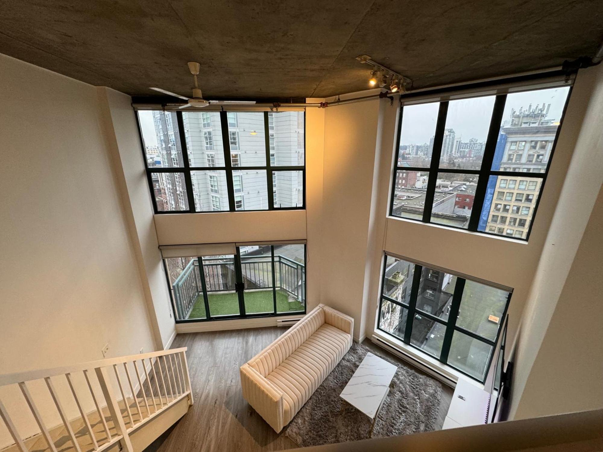 Luxury Loft In Downtown * Vancouver