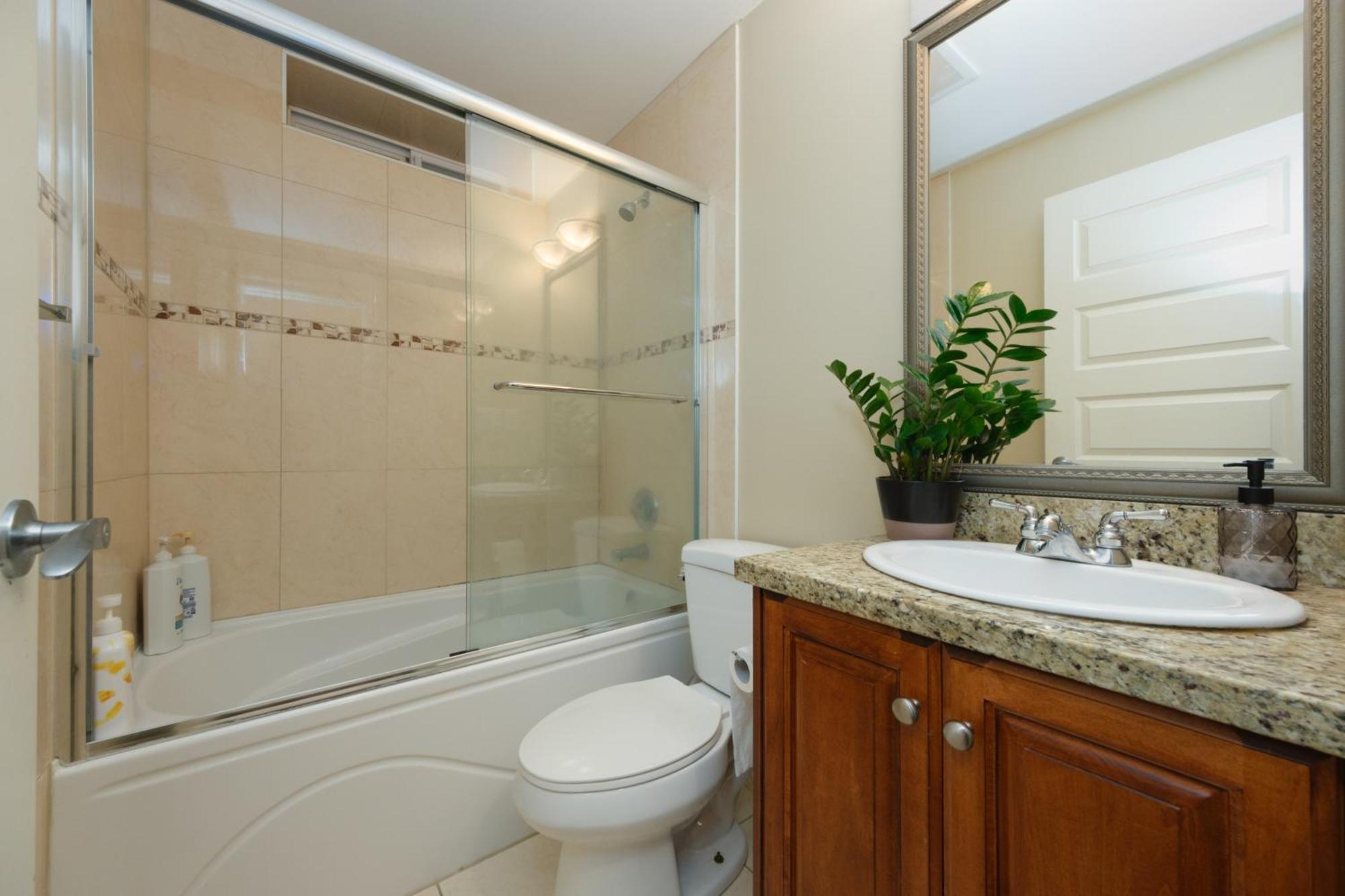 Cambie & 61st Ave Homestay Homestay Vancouver