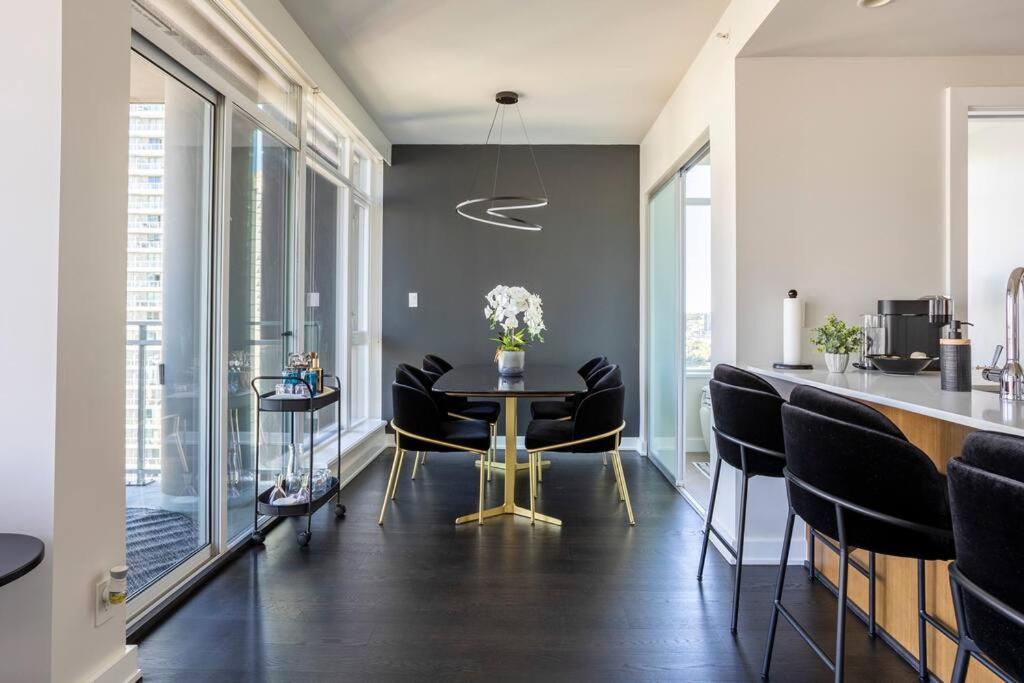 Apartment Downtown Yaletown Collection