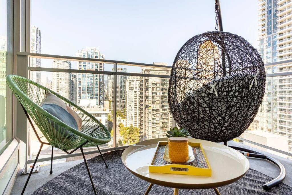 Downtown Yaletown Collection *