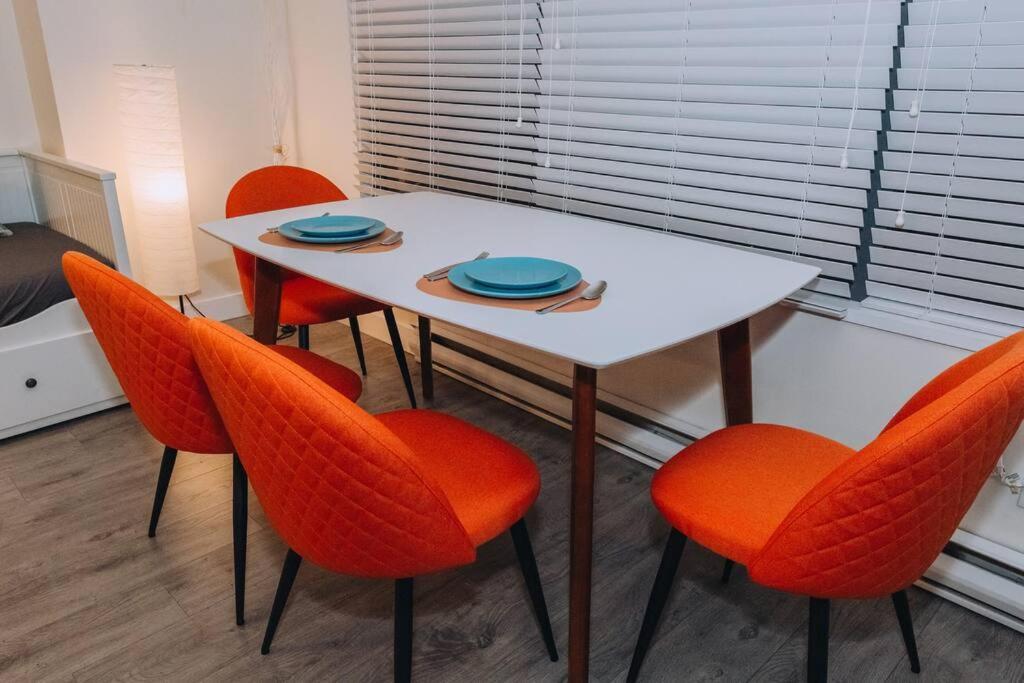 Apartment Modern In The Heart Of Dt Overlooking *