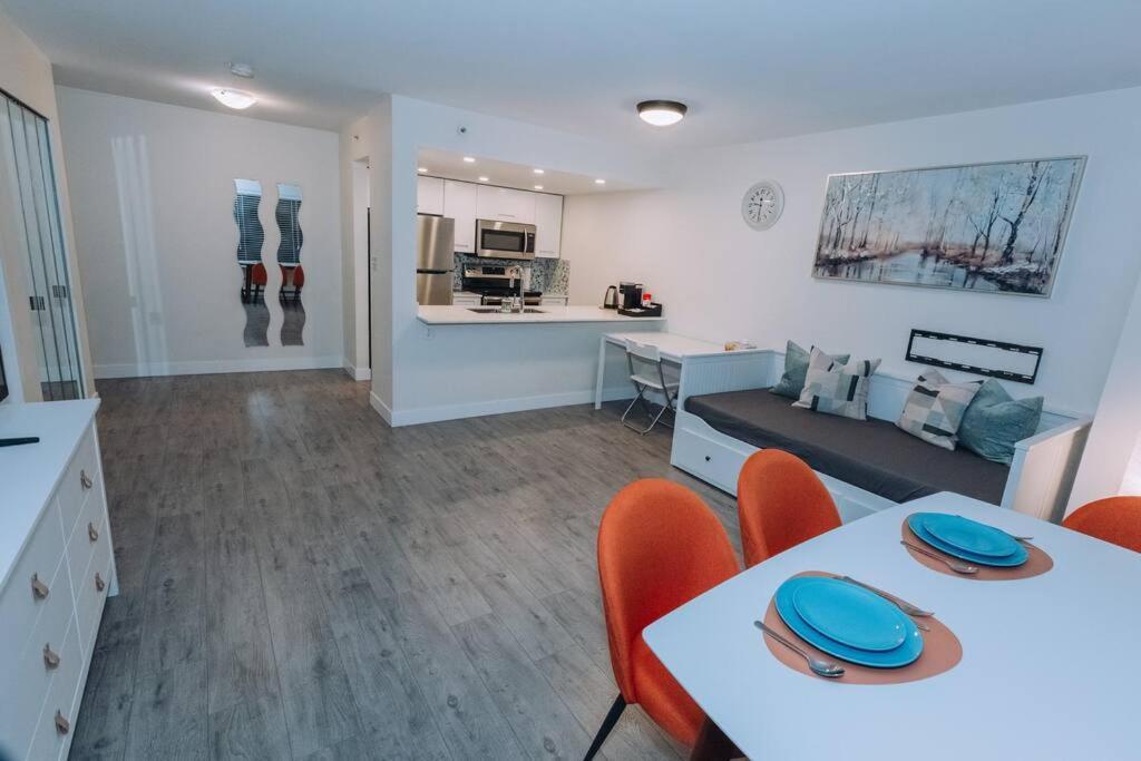 Apartment Modern In The Heart Of Dt Overlooking