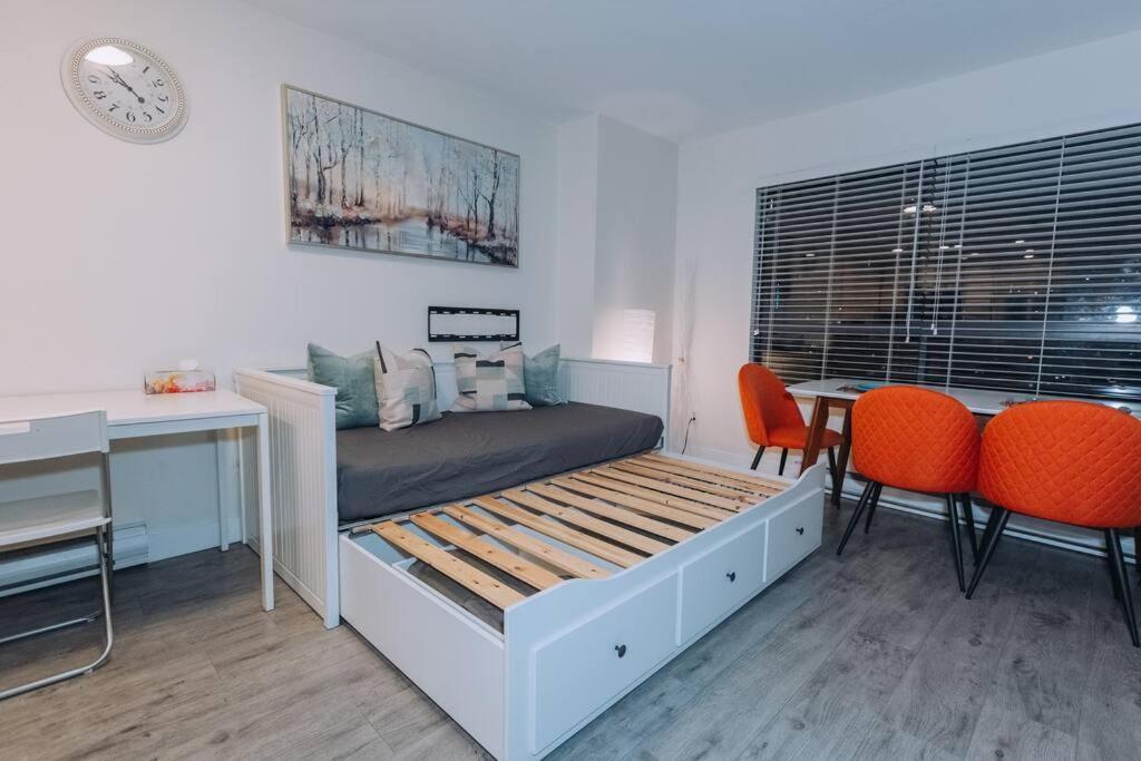 Modern In The Heart Of Dt Overlooking
