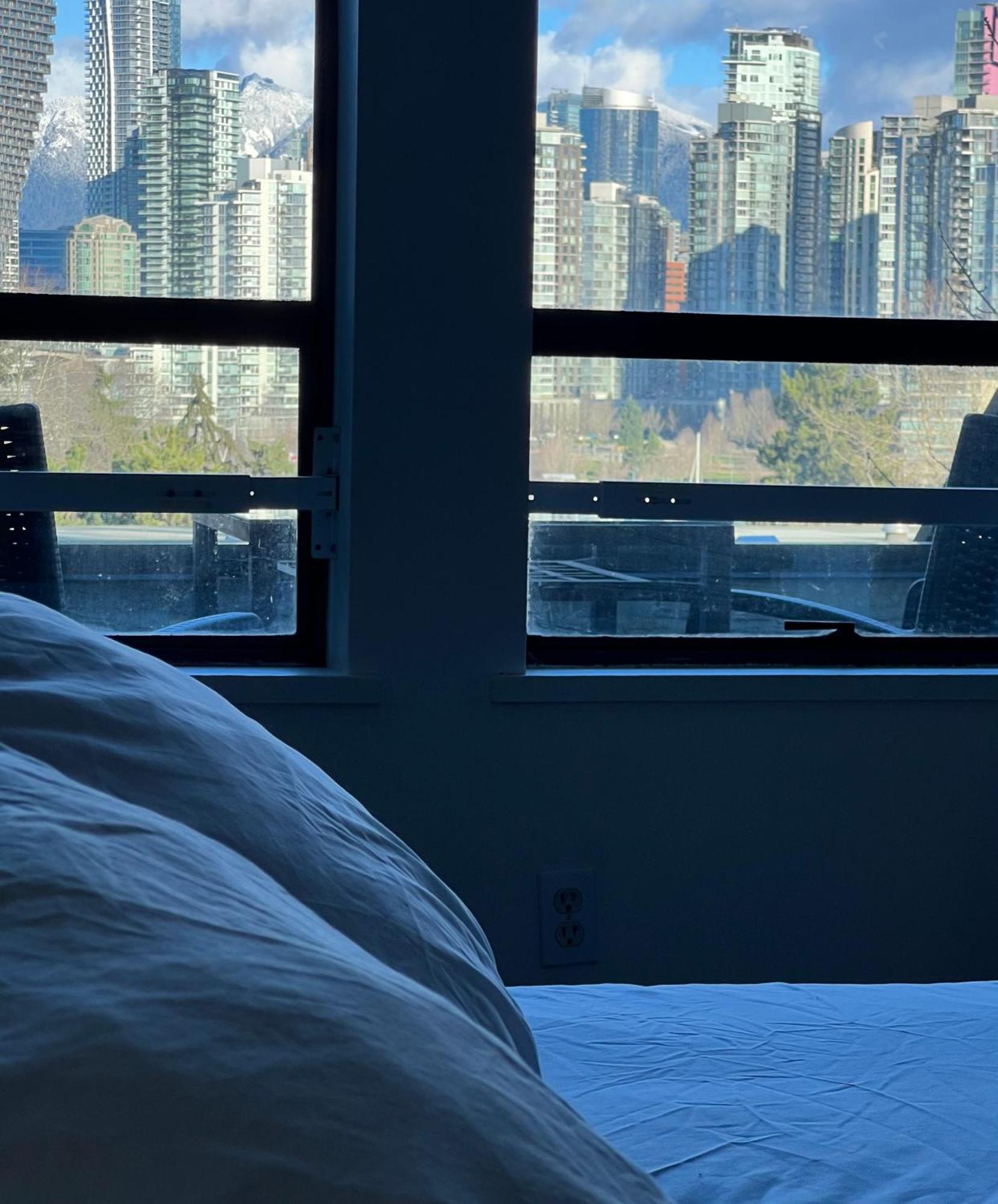 Charming Heritage With Mountain And City Views Apartment Vancouver