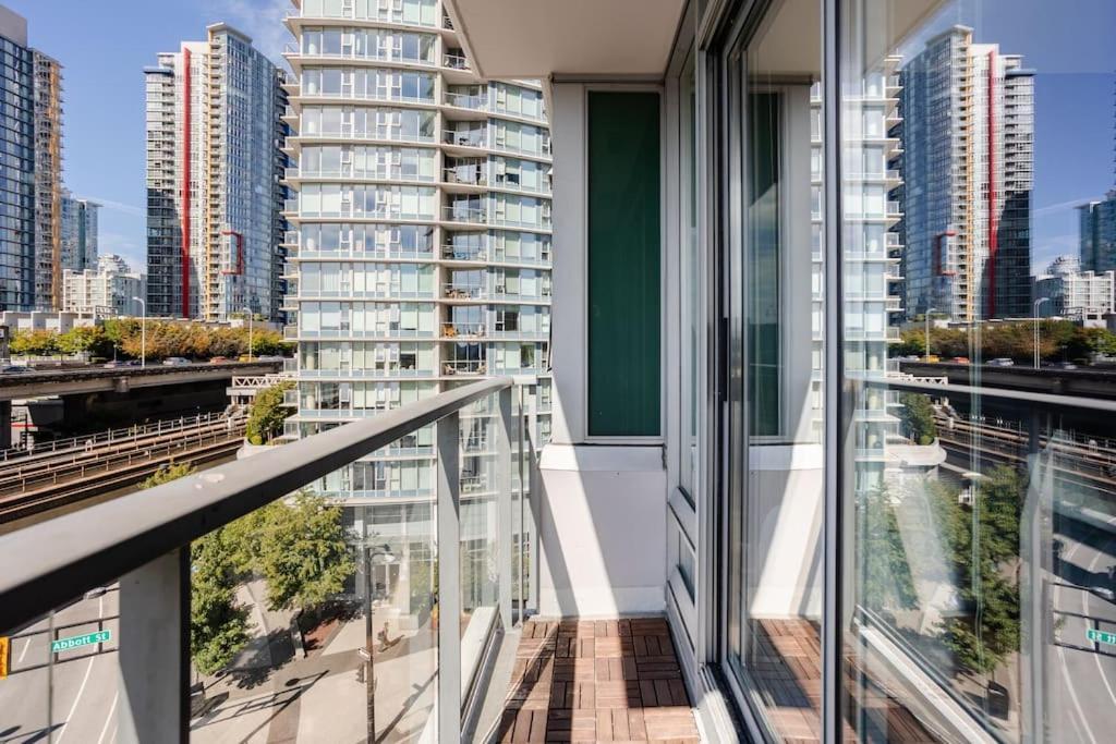 Vancity Suites * Vancouver