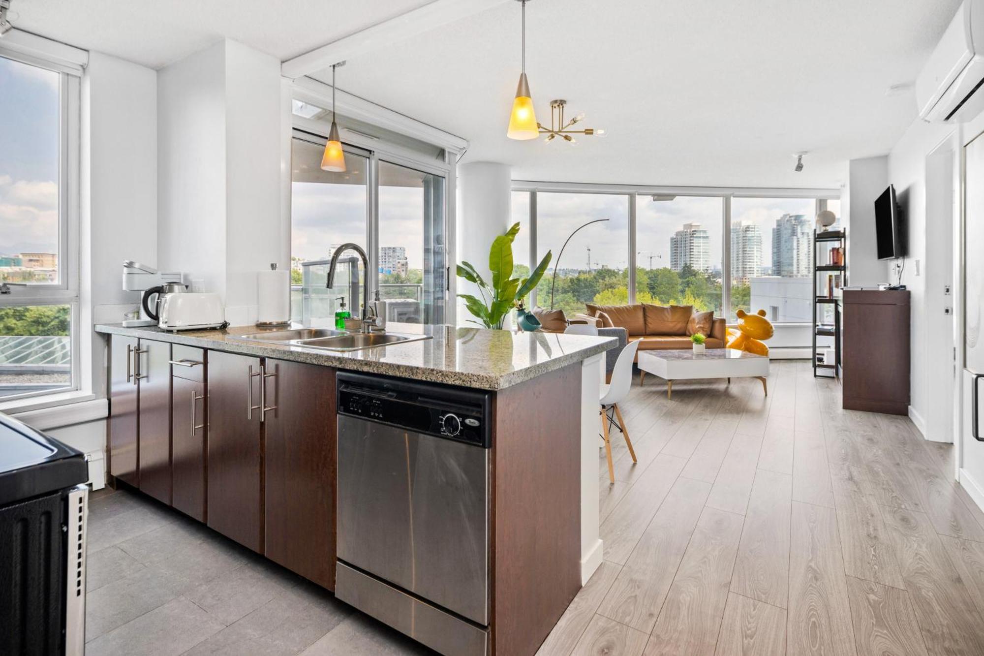 Gardenview Modern With Parking, Gym, Pool, Ac Vancouver