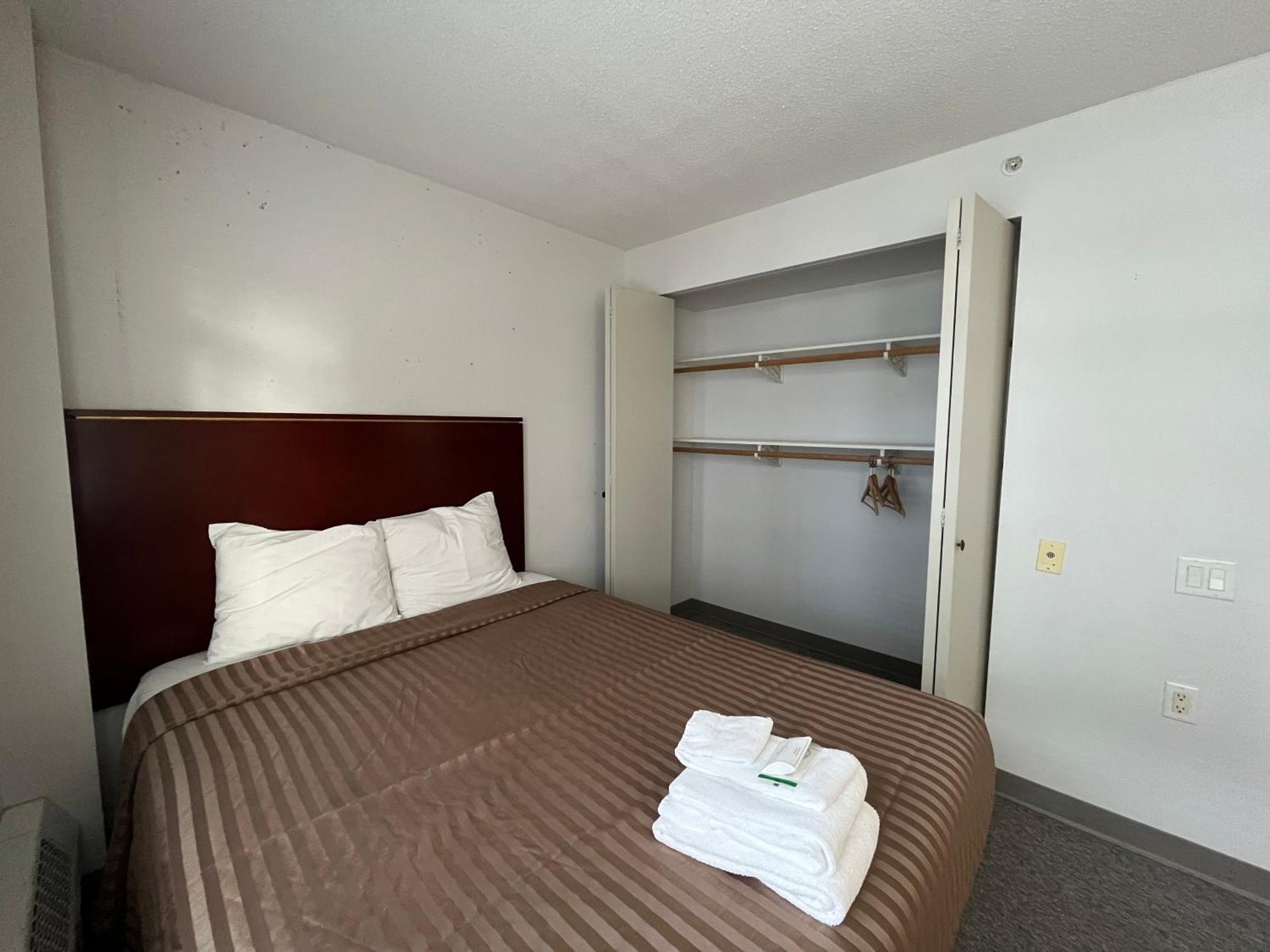 Carey Centre On Ubc Campus Apartment Vancouver