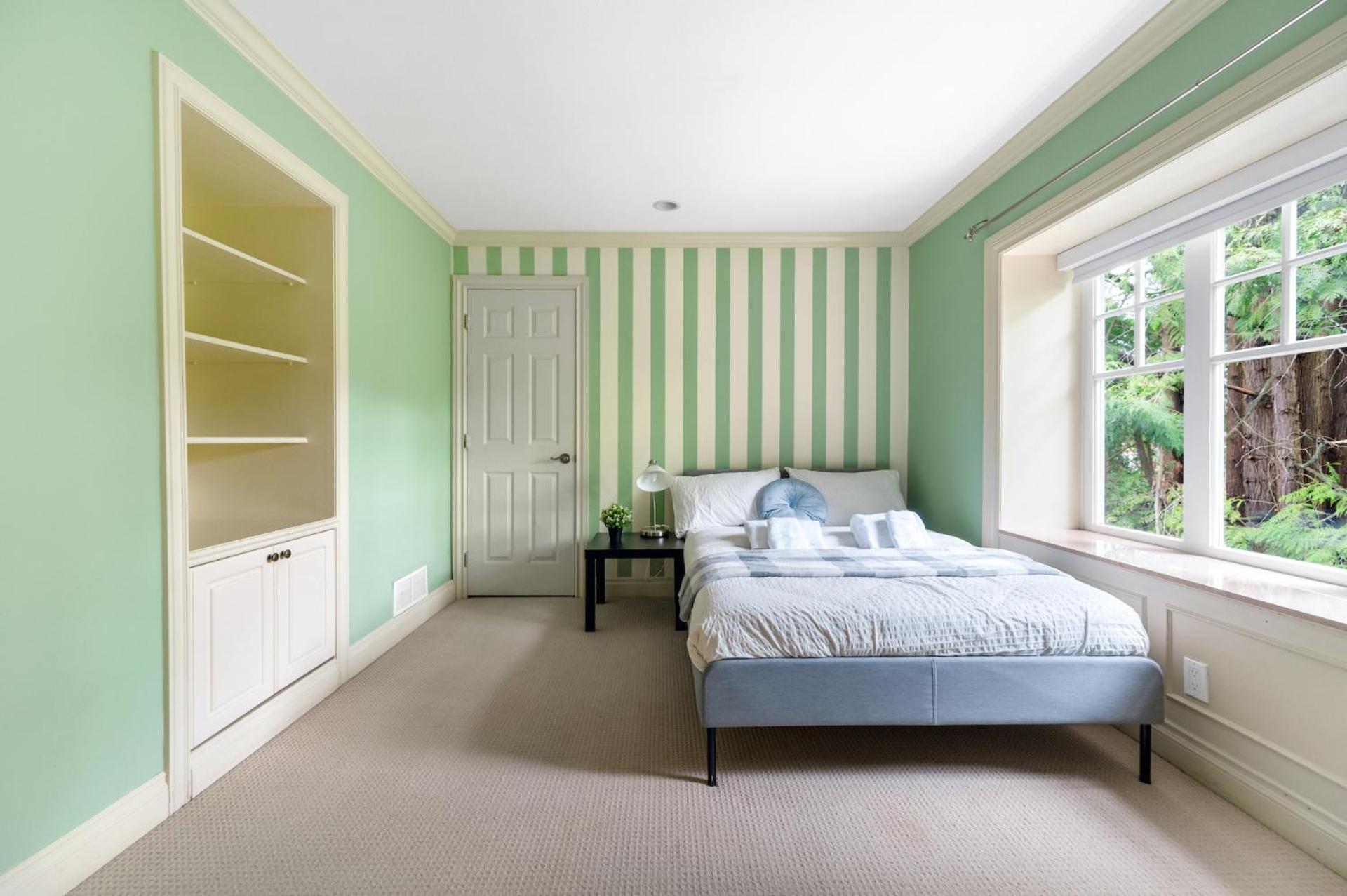 Charming Retreat On Cypress Street, Your Away From *