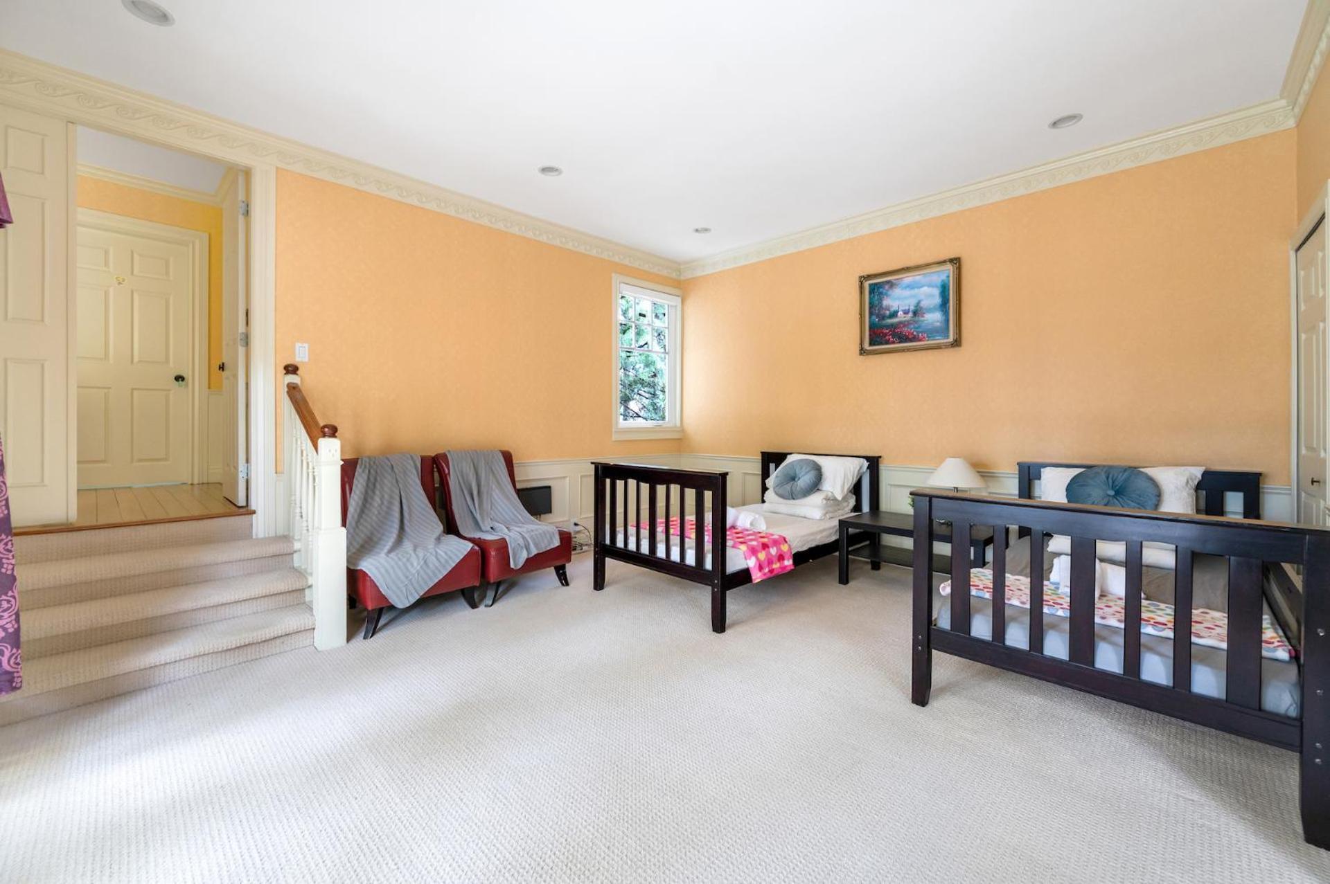 Charming Retreat On Cypress Street, Your Away From Gasthof