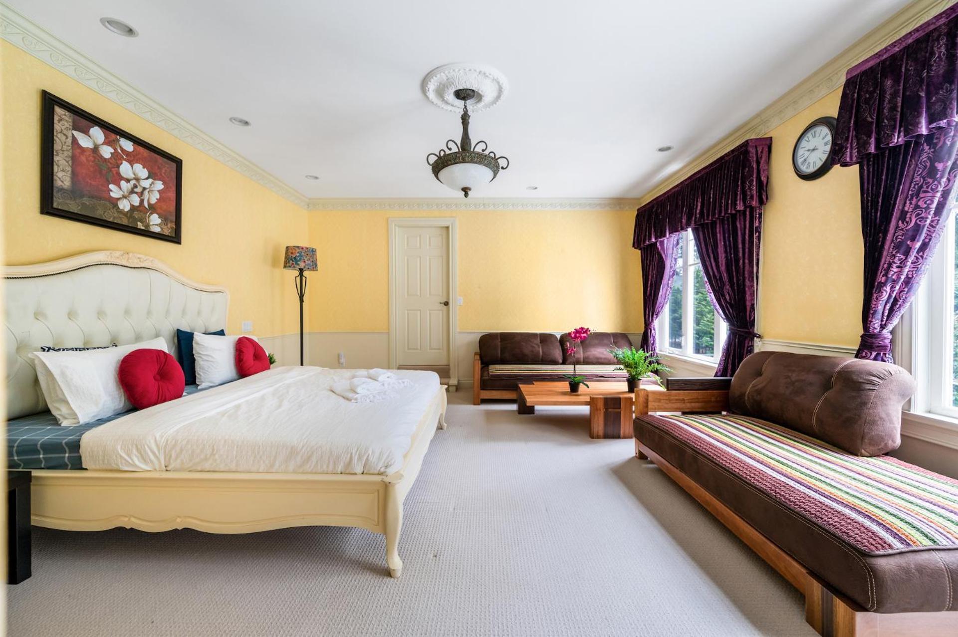 Gasthof Charming Retreat On Cypress Street, Your Away From