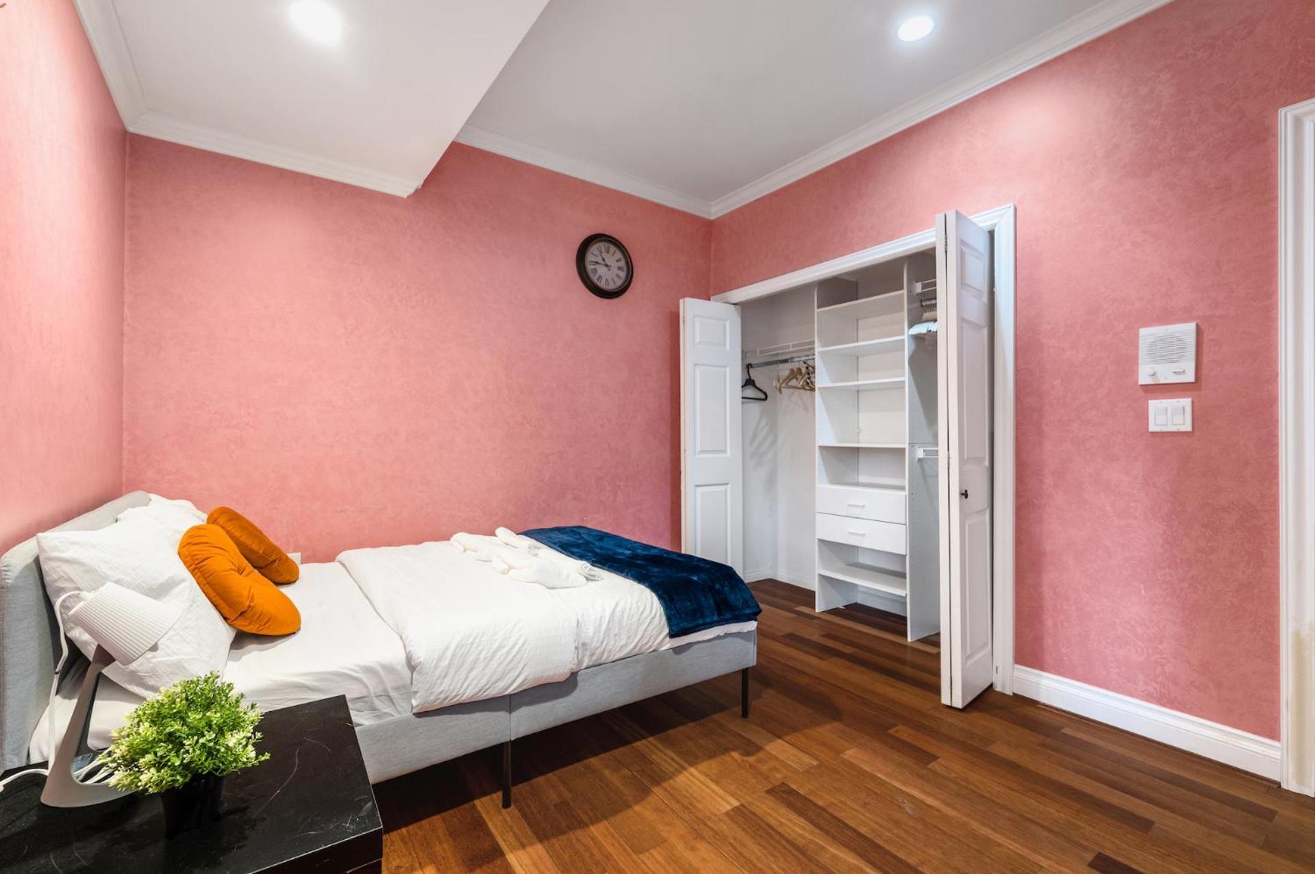 Charming Retreat On Cypress Street, Your Away From * Vancouver