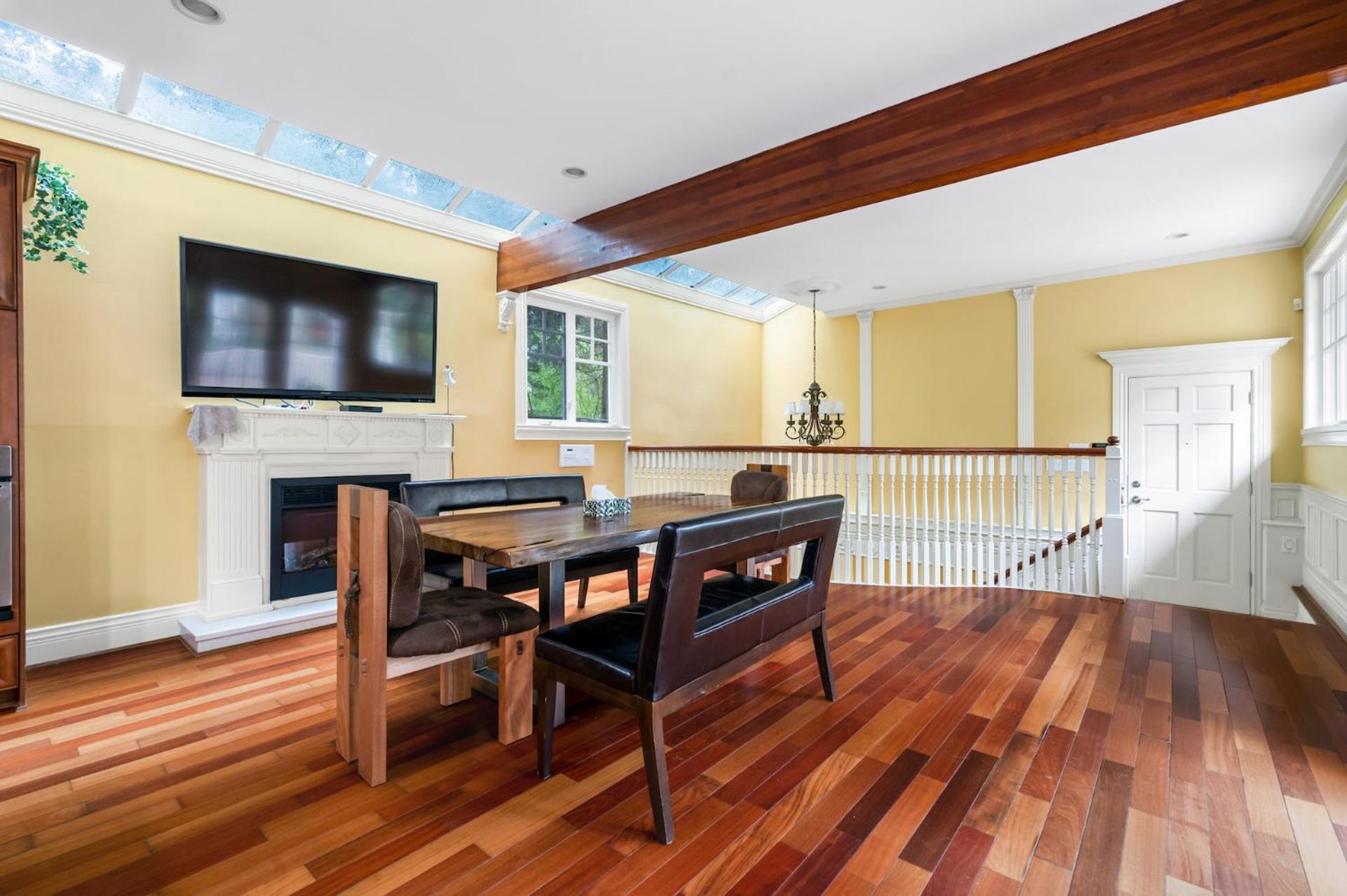 Charming Retreat On Cypress Street, Your Away From Gasthof