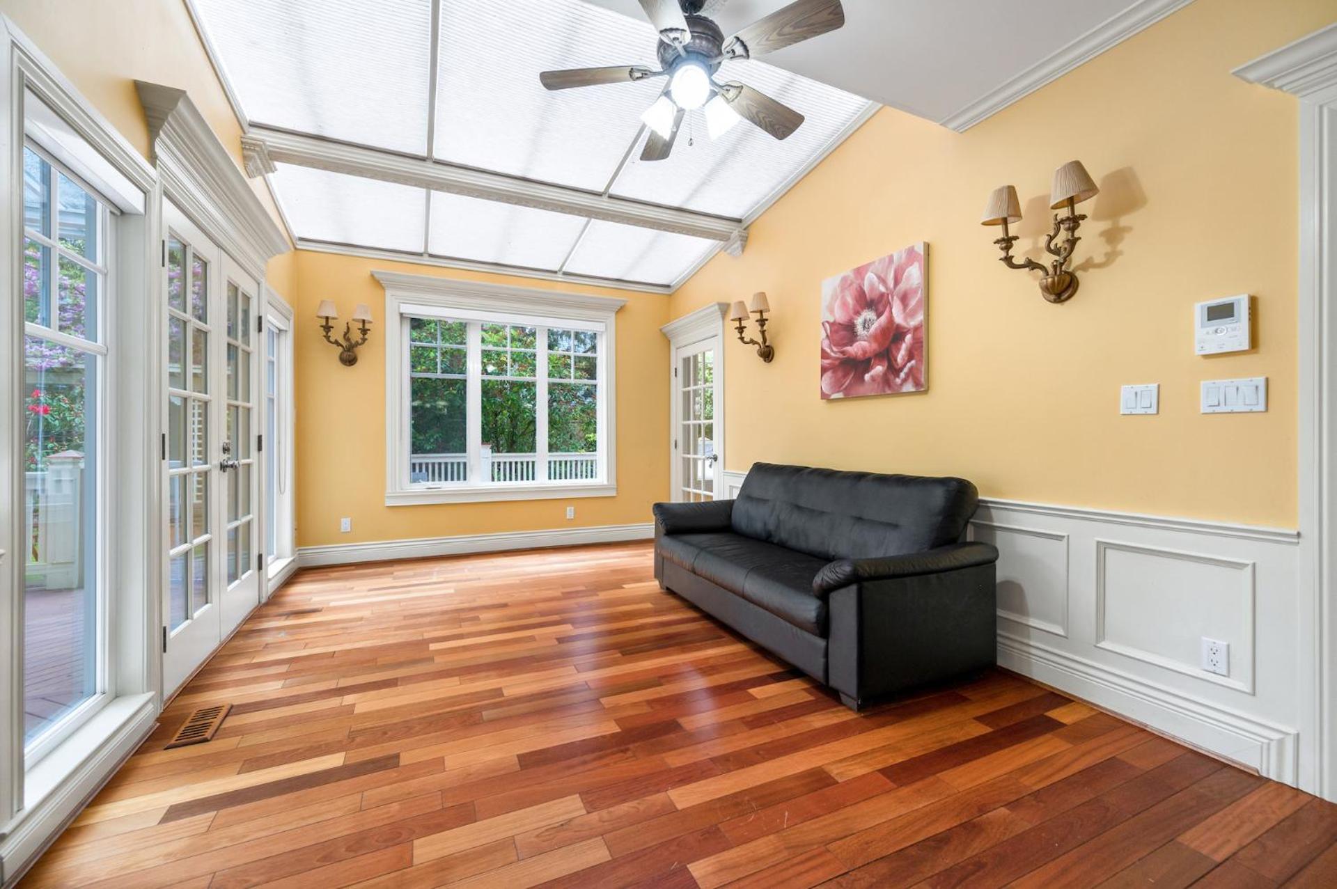 Charming Retreat On Cypress Street, Your Away From Gasthof