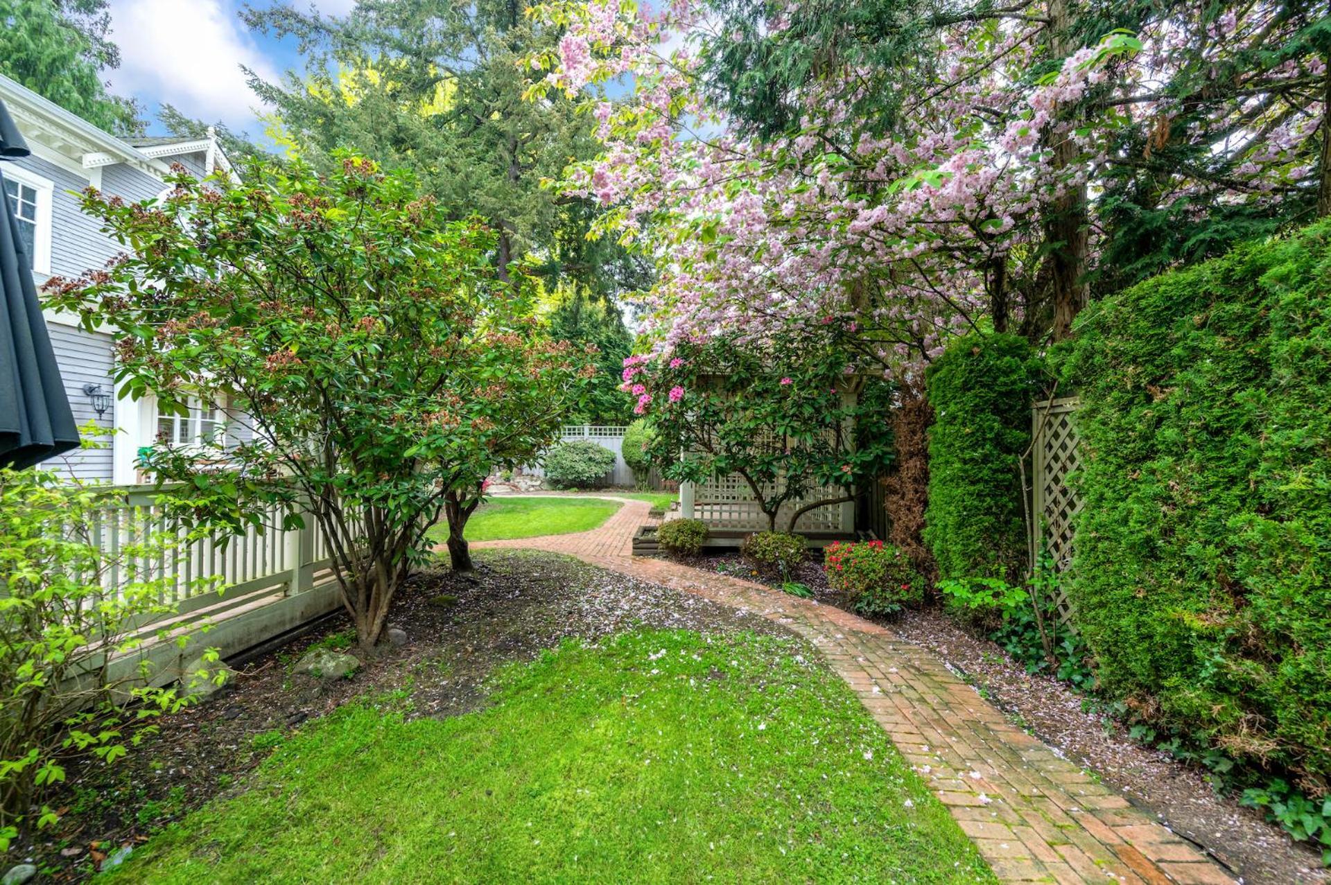 Charming Retreat On Cypress Street, Your Away From *