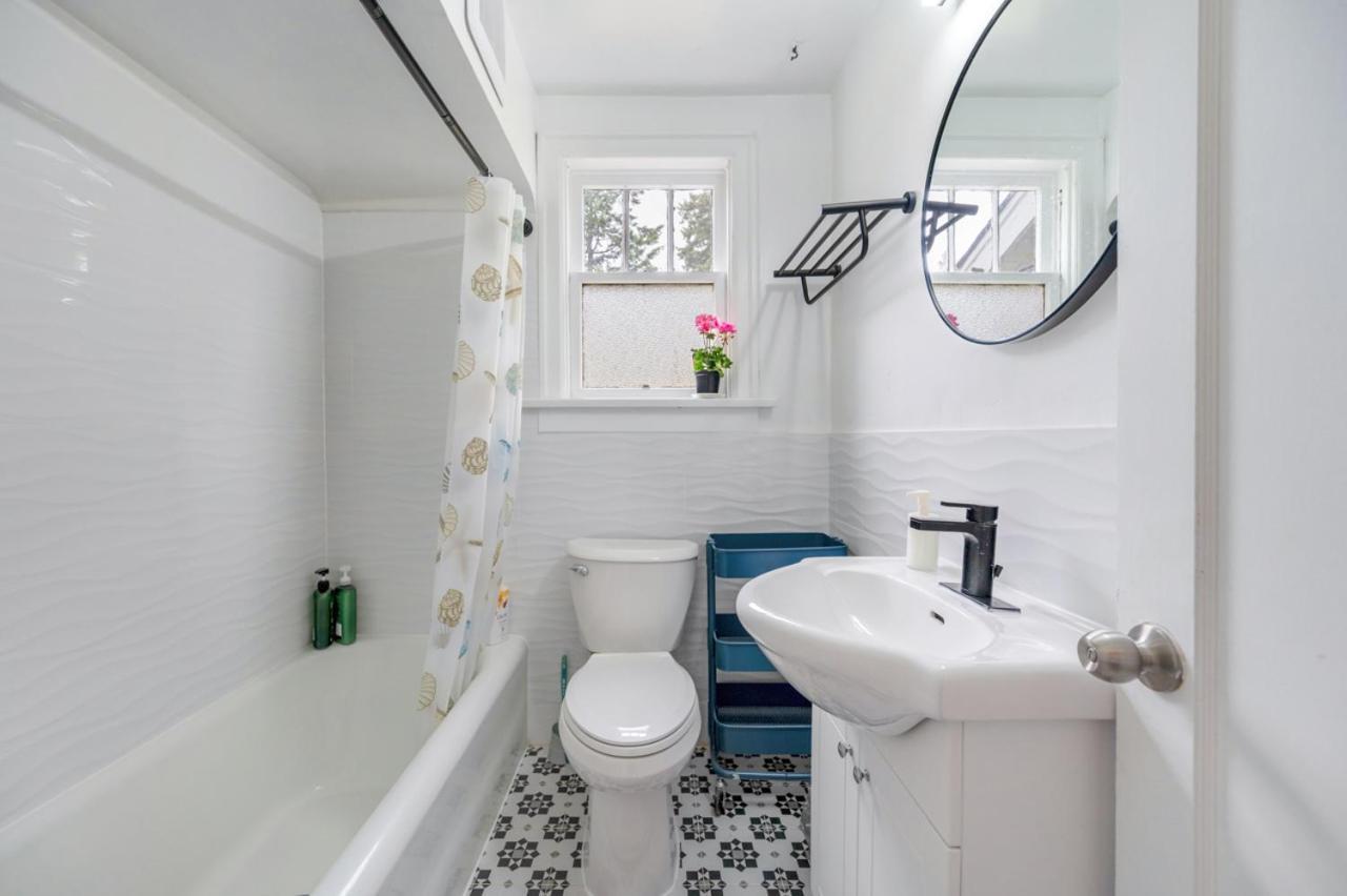 Charming Garden Retreat In Prime Van Location Ferienhaus Vancouver